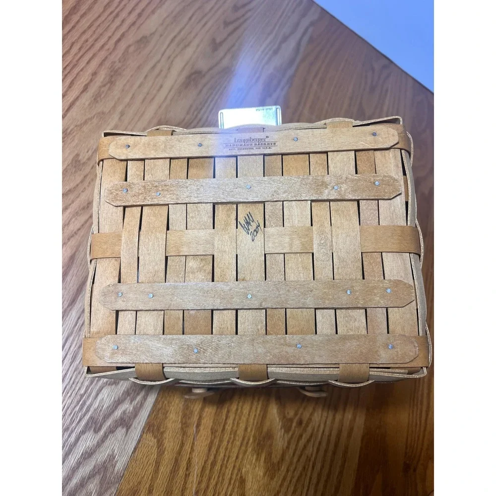 Longaberger bee 2004